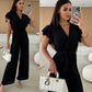 Enfärgad jumpsuit för kvinnor med V-ringning, volangärmar och vida ben