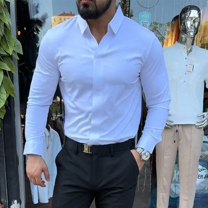 Herrskjorta i slim fit, enfärgad