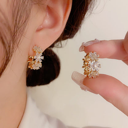 💎✨ Glittrande eleganta blomsterörhängen – för en romantisk & glamorös look 🌸
