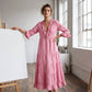 👗 50% RABATT NU! 🌸 Dam Volang V-ringad Nivåklänning – Luftig Komfort & Feminin Charm – Perfekt för Soliga Dagar & Alla Tillfällen ☀️
